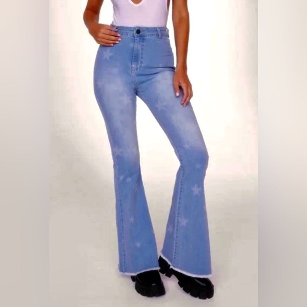 Nasty Gal bell bottoms stars jeans flattering size 2 small soft boutique boho​​
